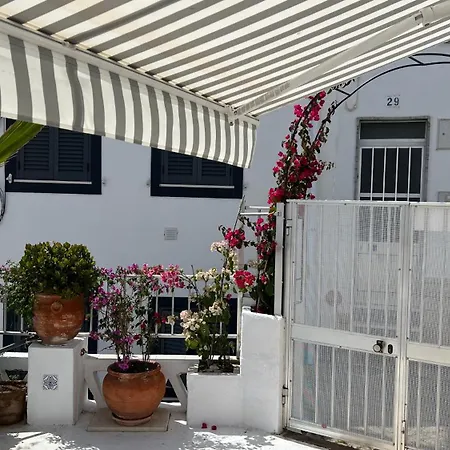 Nyaraló In Old Town Near *